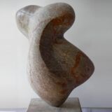 Tanzend  –  Azzo Marmor, H 38 cm