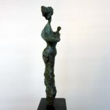 Mutter-Kind  –  Patinierte Bronze, H 10,5 cm