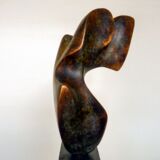 Beflügelt  –  Buntpatinierte Bronze, H 15 cm